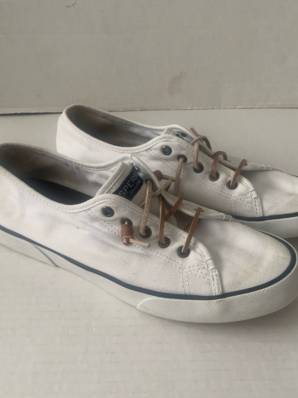 Sperry Mem Foam Top Sider  White With Leather Laces 9 Womens STS95128 Shoes EUC